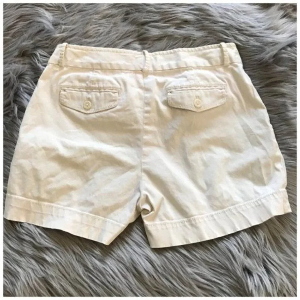Banana Republic Martin chino shorts in natural.beige, size 4 - Picture 2 of 6
